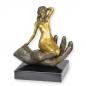 Preview: Bronze Skulptur Hand einen Frauenakt haltend