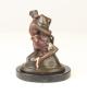 Preview: Bronze Skulptur Frau umarmt Phallus