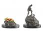 Preview: Bronze Skulptur weiblicher Akt "Schatzsucher"