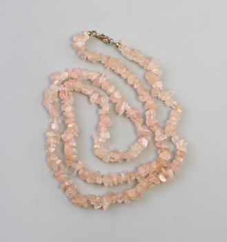 Lange Rosenquarz-Kette