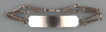 Silbernes Armband.