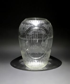 Handbeschliffene Vase