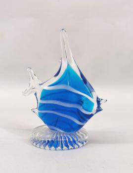 Skulptur stilisierter Fisch
