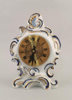 Porzellan Tisch-Uhr Kobalt Rokoko-Stil mechan. Werk
