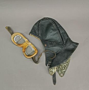 Oldtimer Motorradhaube und -Brille