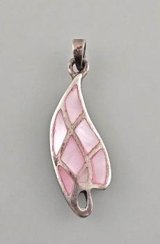 Silberner Perlmutt-Anhänger Flügel 4 x 1,5 cm