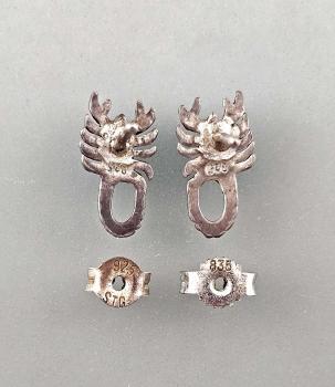 Silberne Ohrstecker Skorpion 1,3 x 0,7 cm