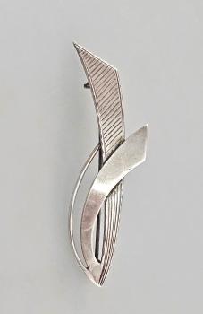 Silberne Brosche Schlaufe L 5,5 cm