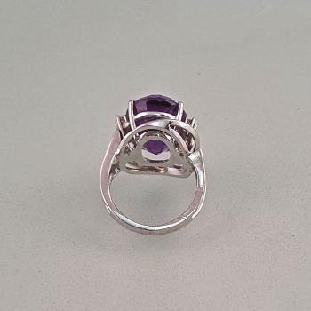 Üppiger Amethyst-Brillant-Ring