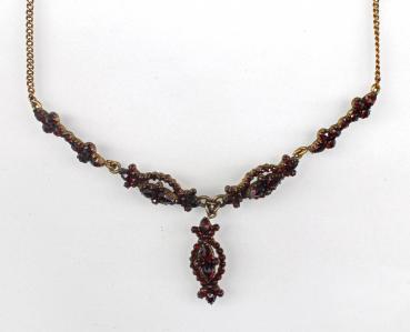 Granat-Collier