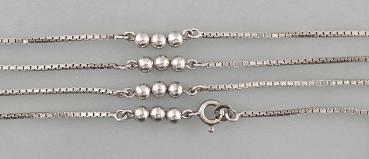Langes Silber-Collier