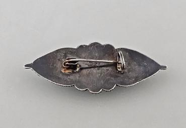 Filigrane Silber-Brosche Granat 4,5x2cm