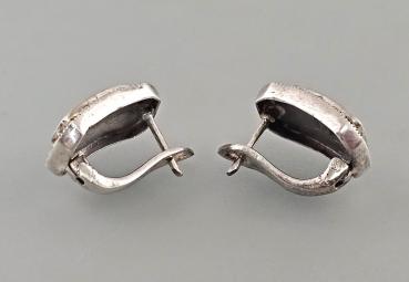 Designer Perlmutt-Ohrstecker mit Markasiten