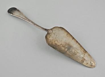 Versilberter Tortenheber Bahner 90er Auflage Kreuzbandrelief L 24 cm