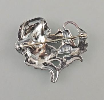 emaillierte Jugendstil Brosche schöne Frau