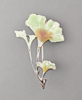 emaillierte Ginkgo Brosche