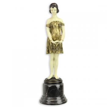 Bronze Skulptur Mädchen vor dem Schlafengehen