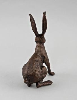 Bronze Skulptur sitzender Hase