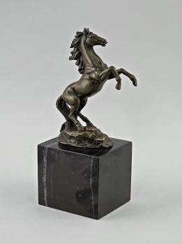 Bronze Skulptur bäumendes Pferd