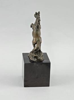 Bronze Skulptur bäumendes Pferd