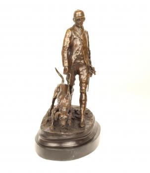 Bronze Skulptur Jäger mit Spürhund
