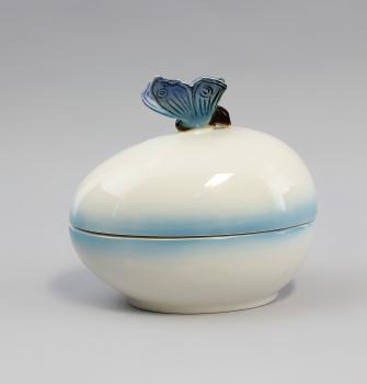 Eidose groß blauer Rand Schmetterling