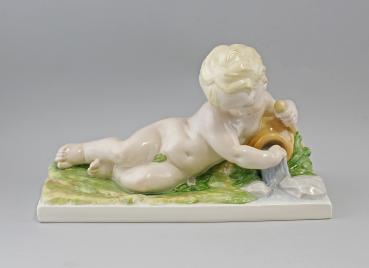 Putto mit Krug farbig