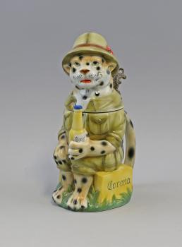 Figuren-Bierkrug Leopard Safari-Uniform