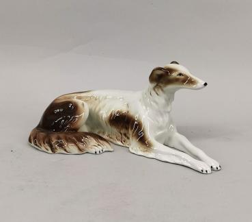 Windhund liegend