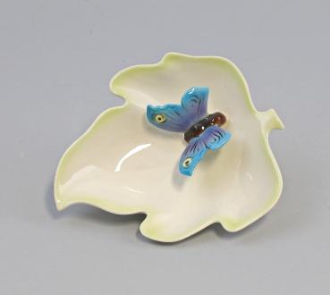 Blattschale mit Schmetterling blau grün