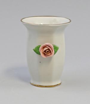 Vase mit Belag und Goldrand, beschädigt