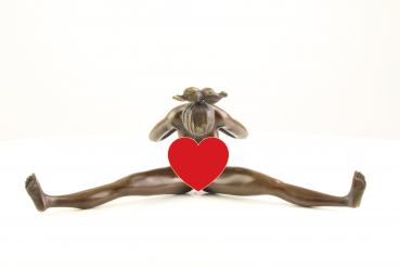Bronze Skulptur nackte Frau turnend