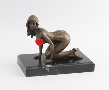 Bronze Figur Nackte knieend