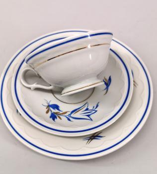 Porzellan Vitrinen-Tasse handgemalt Art déco Sammeltasse