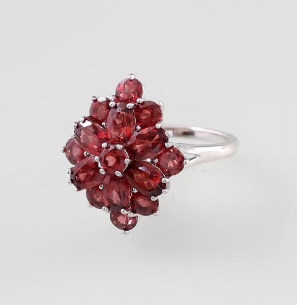 Granat-Ring