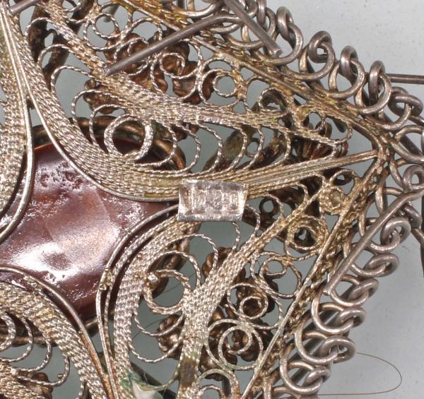 Großer Silber-Filigran-Anhänger mit braunem Stein