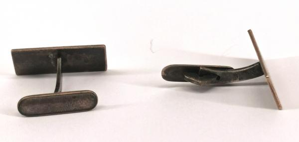 Silberne Manschettenknöpfe
