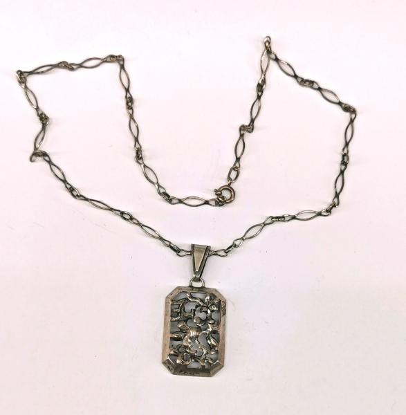 Kette mit Anhänger floral 900er Silber