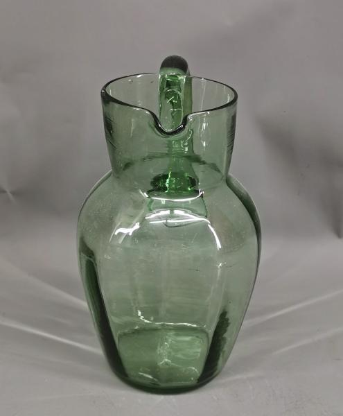 grüner Schenkkrug
