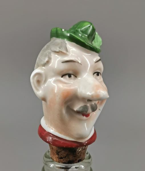 Flaschenausgießer / Schnapsnase Mann