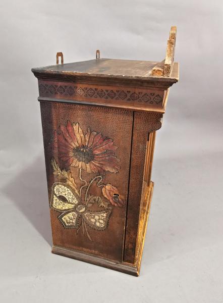 Wandschrank Haus-Apotheke