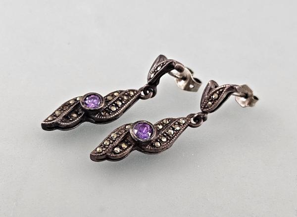 Silberne Amethyst-Ohrstecker L 4 cm