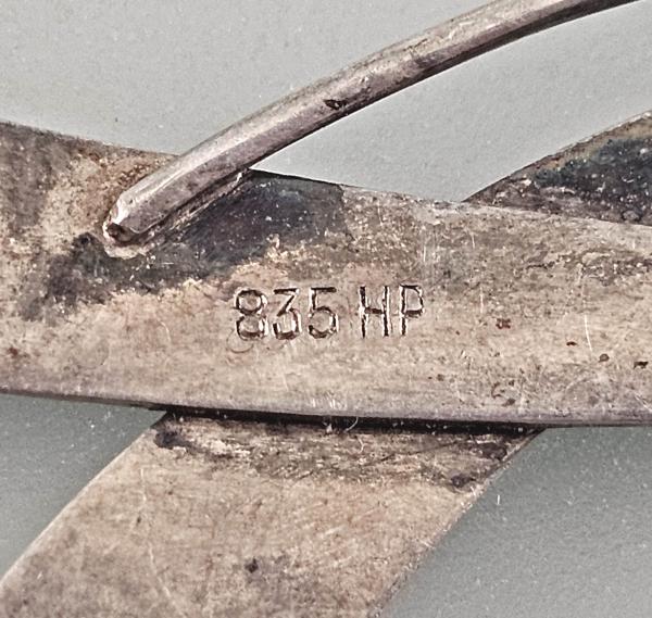Silberne Brosche Schlaufe L 5,5 cm