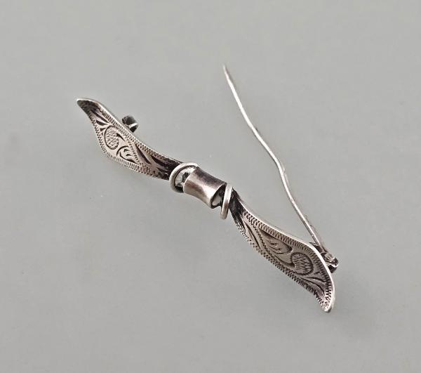 Silberne Brosche L 4,7 cm
