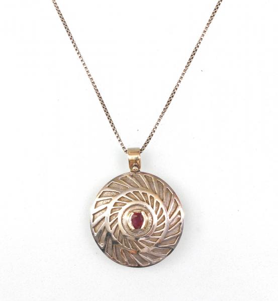 Rubin-Gold-Anhänger mit Kette