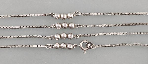 Langes Silber-Collier