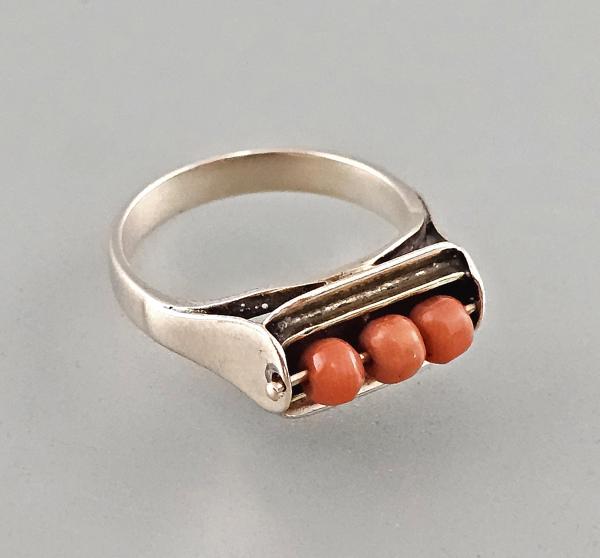 Goldener Korallen-Ring
