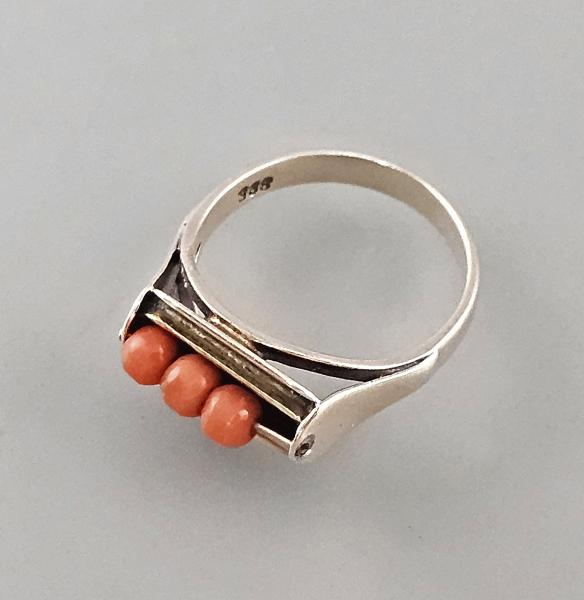 Goldener Korallen-Ring
