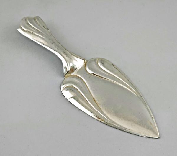 Tortenheber Metallblech silberfarben godroniert L 21 cm