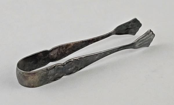 Versilberte Zuckerzange Wellner 90er Auflage Fächerdekor L 11 cm